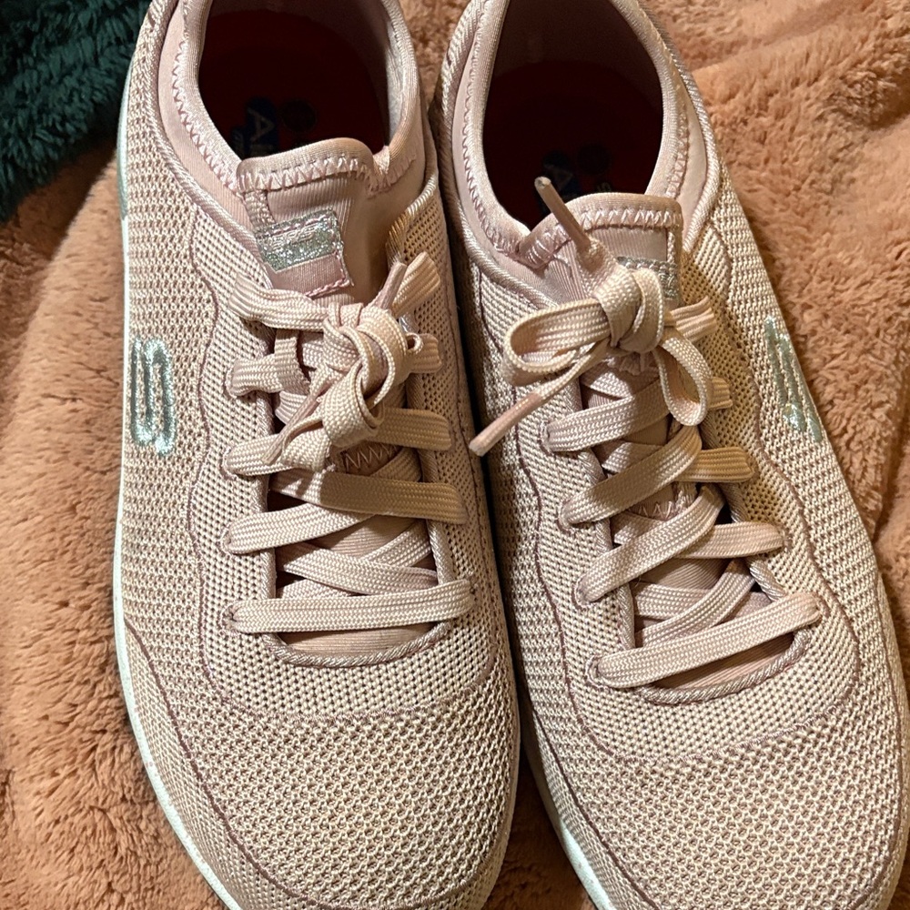 Skechers Women's Blush Pink Mesh SneakersSteel toe (comp toe)